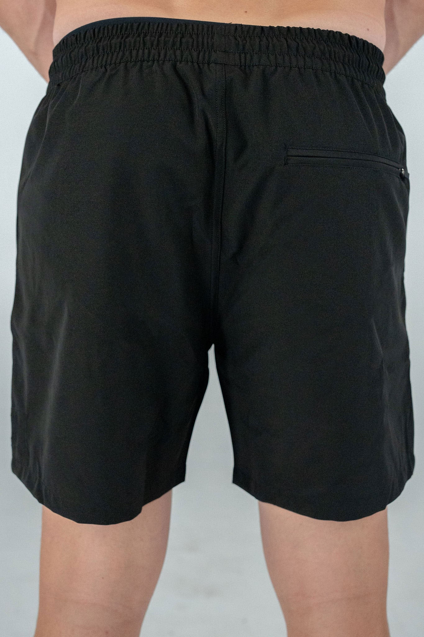 DAILY ACTIVE SHORT IN BLACK