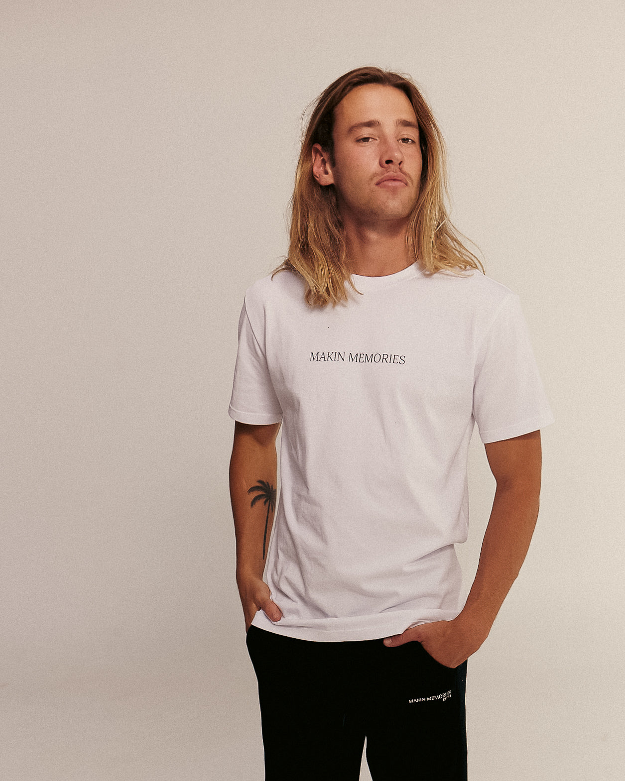 ADVENTURE TEE IN WHITE